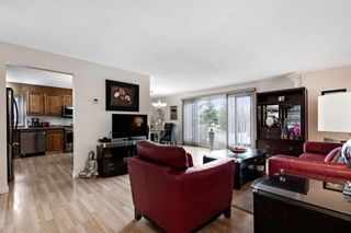 Photo 3: 7 Woodmont Rise SW in Calgary: Woodbine Detached for sale : MLS®# A1092046