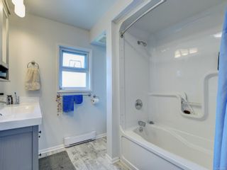 Photo 8: 222 Brian Pl in View Royal: VR View Royal House for sale : MLS®# 933812
