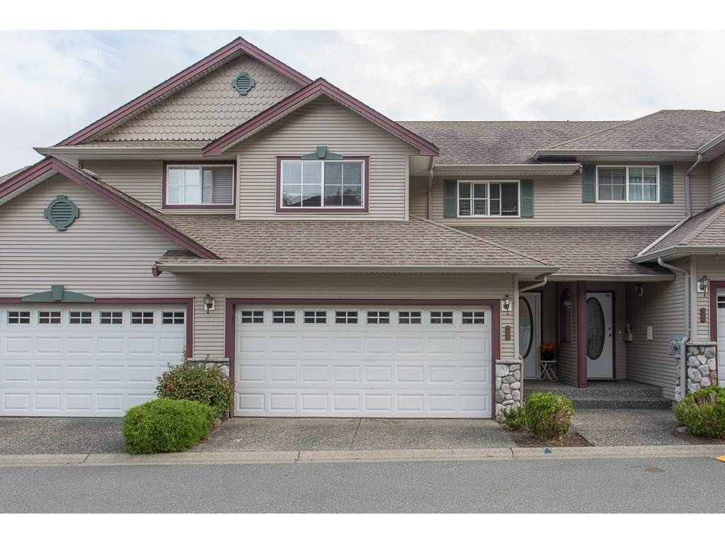 Main Photo: 31 46360 VALLEYVIEW Road in Sardis: Promontory Townhouse for sale in "Apple Creek" : MLS®# R2204491