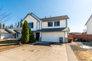 Photo 1: 5447 WOODOAK Crescent in Prince George: North Kelly House for sale (PG City North (Zone 73))  : MLS®# R2540312