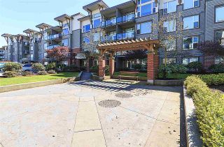 Photo 3: 415 33539 HOLLAND Avenue in Abbotsford: Central Abbotsford Condo for sale in "THE CROSSING" : MLS®# R2159342