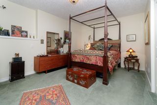 Photo 25: 102 Dorothy Lane in View Royal: VR Prior Lake House for sale : MLS®# 912984