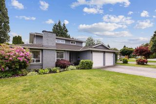 Photo 2: 2048 156A Street in Surrey: King George Corridor House for sale (South Surrey White Rock)  : MLS®# R2890784