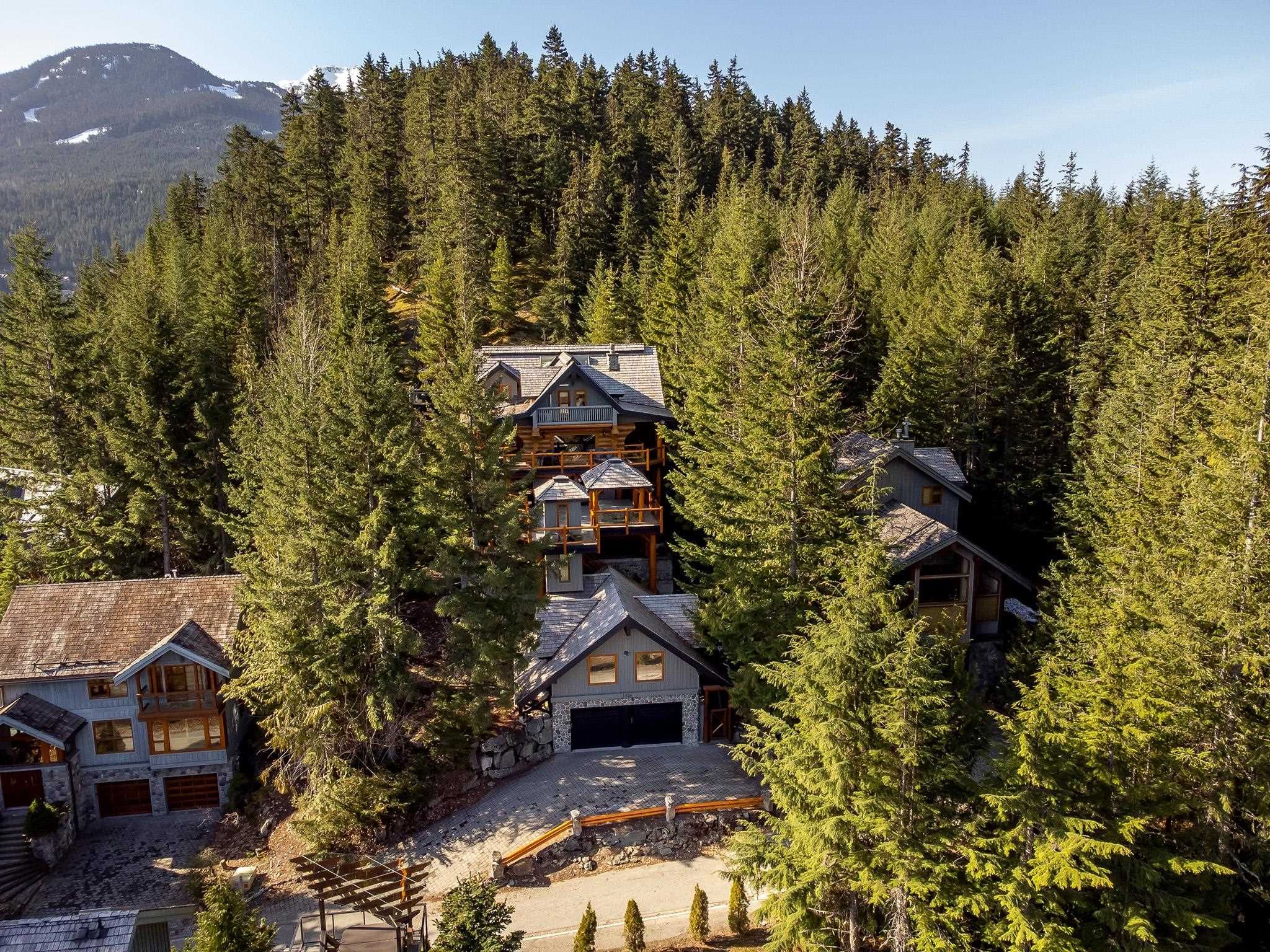 Main Photo: 3526 FALCON Lane in Whistler: Blueberry Hill House for sale in "Blueberry" : MLS®# R2774494