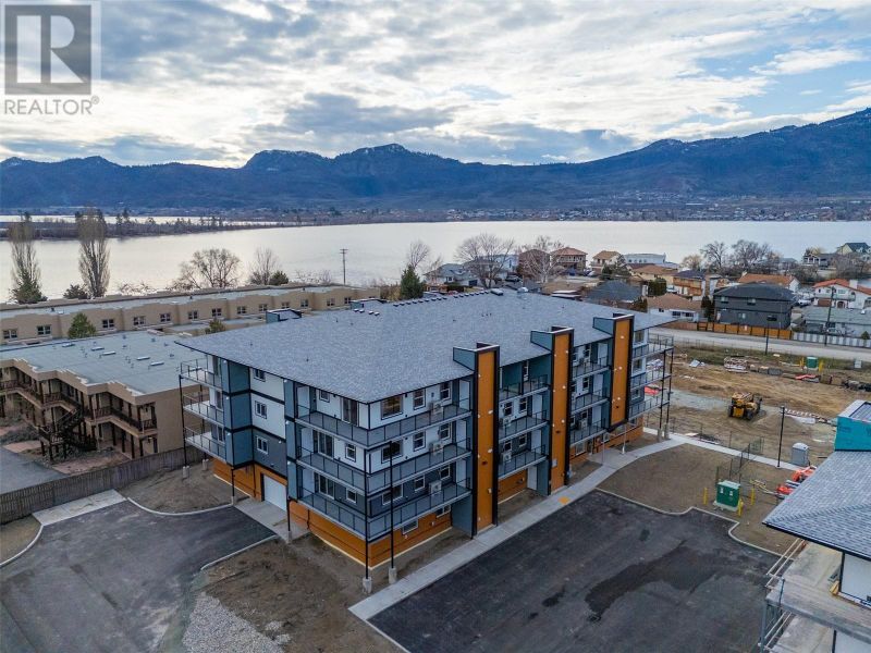 FEATURED LISTING: 201 - 5620 51st Street Osoyoos