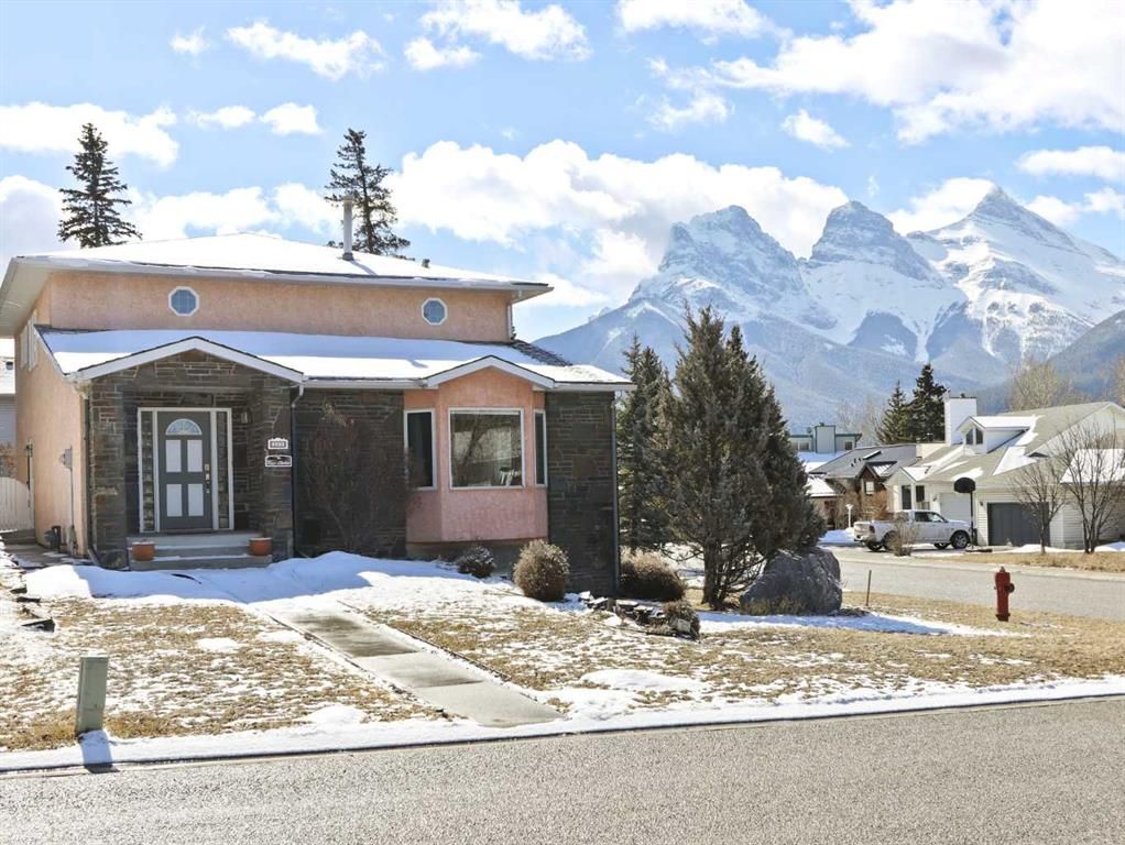 285  Grizzly Crescent, Canmore