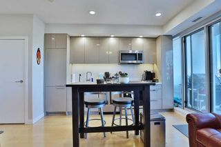 Photo 2: 2407 1234 5 Avenue NW in Calgary: Hillhurst Apartment for sale : MLS®# A2095629
