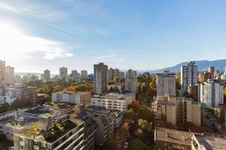 Photo 3: 1706 909 BURRARD Street in Vancouver: West End VW Condo for sale in "Vancouver Tower" (Vancouver West)  : MLS®# R2363575