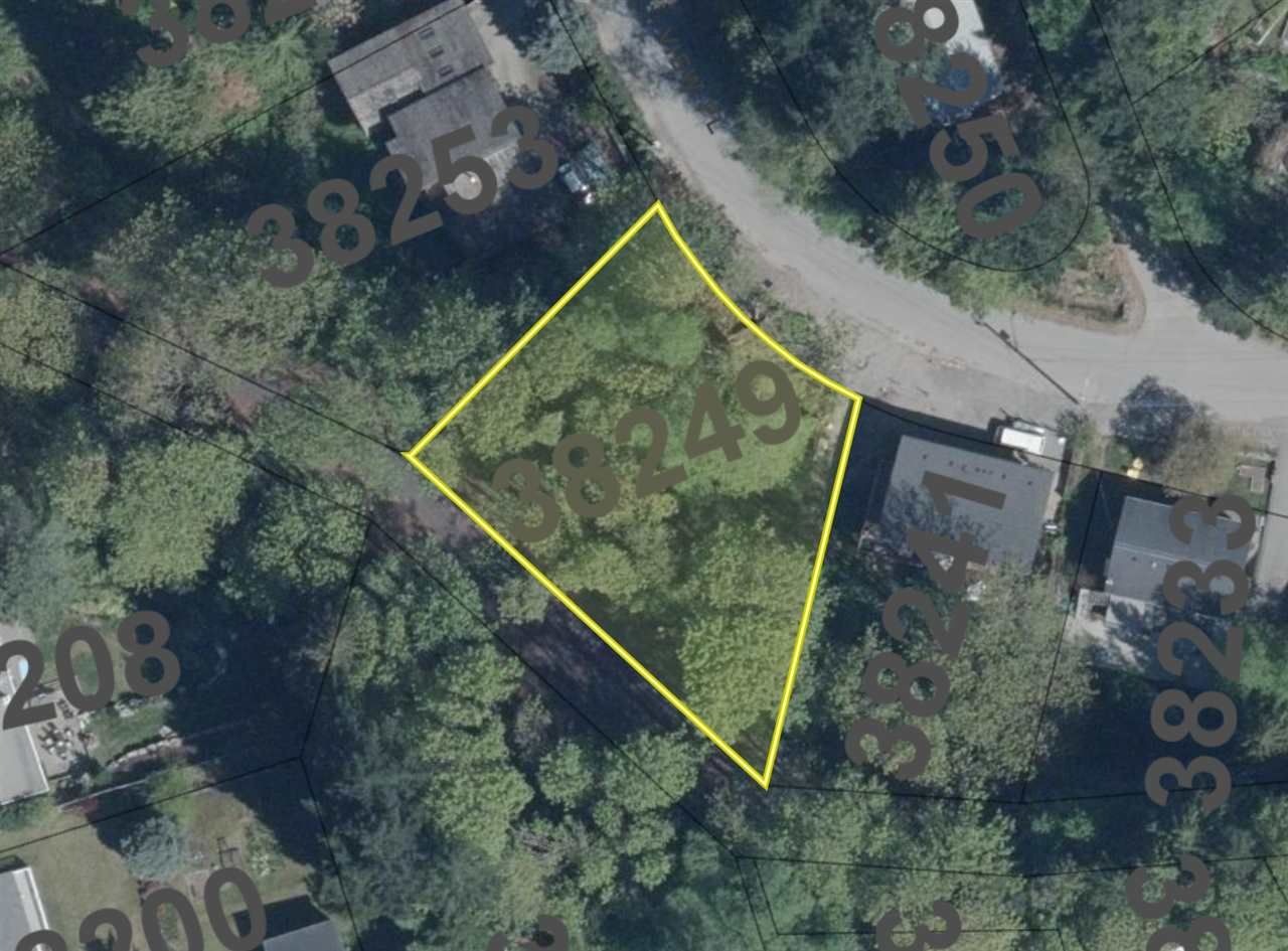 Main Photo: 38249 VIEW Place in Squamish: Hospital Hill Land for sale : MLS®# R2475437