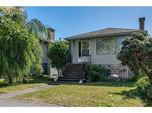 Main Photo: 6862 ROSS Street in Vancouver: South Vancouver House for sale (Vancouver East)  : MLS®# V1131620