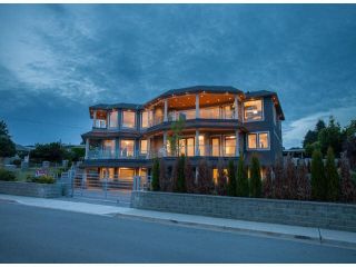 Photo 1: 15767 PACIFIC Avenue: White Rock House for sale (South Surrey White Rock)  : MLS®# R2013312
