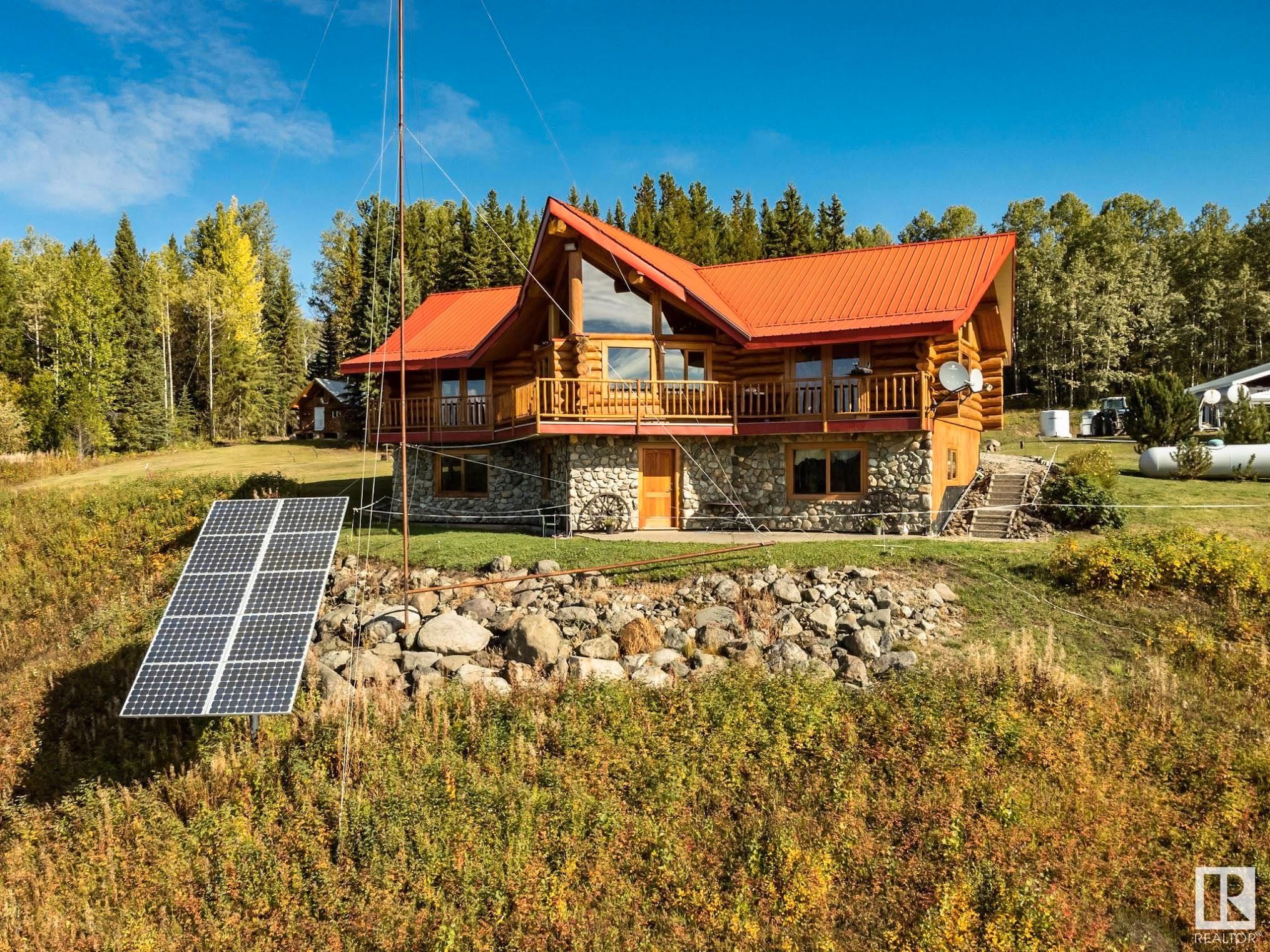 Main Photo: Rural Quesnel Hydraulic Road: Out of Province_Alberta House for sale : MLS®# E4302455