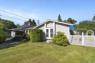 Photo 3: 3177 Pearkes Rd in Colwood: Co Wishart North House for sale : MLS®# 911251