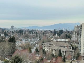 Photo 11: 1201 5665 BOUNDARY Road in Vancouver: Collingwood VE Condo for sale in "WALL CENTRE PARK SOUTH TOWER" (Vancouver East)  : MLS®# R2657821