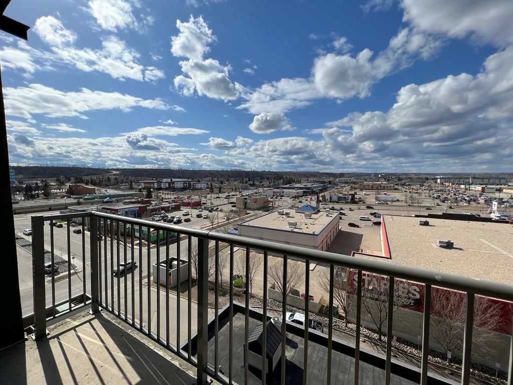 Main Photo: 701 8528 Manning Avenue: Fort McMurray Apartment for sale : MLS®# A2044420