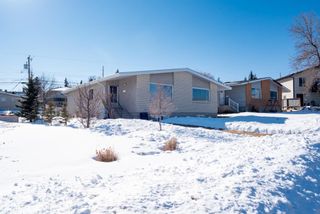 Photo 1: 515 34 Avenue NE in Calgary: Winston Heights/Mountview Semi Detached for sale : MLS®# A1072025