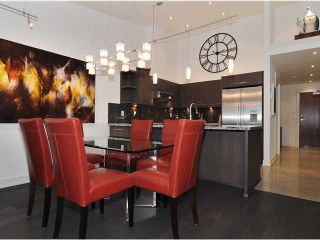 Photo 3: 401 650 EVERGREEN Place in North Vancouver: Delbrook Condo for sale in "THE BROOK" : MLS®# V1000043