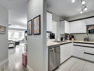 Photo 10: 223 6820 RUMBLE Street in Burnaby: South Slope Condo for sale in "GOVERNOR'S WALK" (Burnaby South)  : MLS®# R2757596