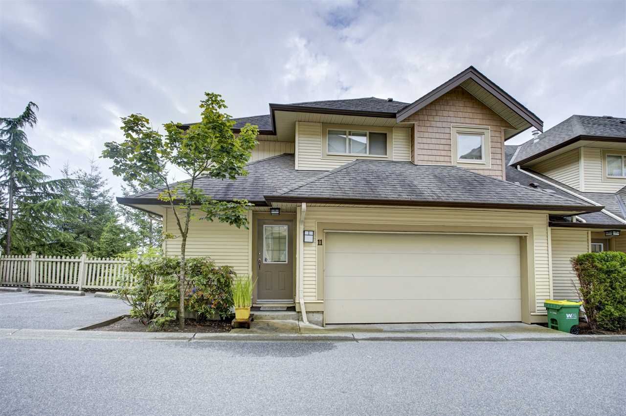 Main Photo: 11 20350 68 Avenue in Langley: Willoughby Heights Townhouse for sale in "SUNRIDGE" : MLS®# R2389347