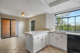 Photo 2: UNIVERSITY CITY Townhouse for sale : 3 bedrooms : 8851 Via Andar in San Diego