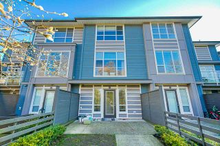 Photo 1: 35 15405 31 Avenue in Surrey: Grandview Surrey Townhouse for sale in "NUVO 2" (South Surrey White Rock)  : MLS®# R2446663