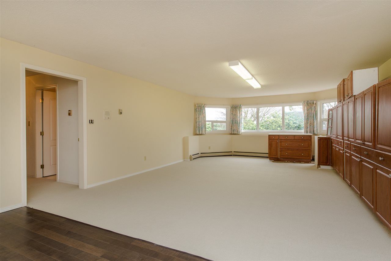 Photo 18: Photos: 8623 SUNRISE Drive in Chilliwack: Chilliwack Mountain House for sale : MLS®# R2251707