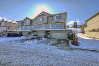 Photo 1: 158 Crawford Drive: Cochrane Row/Townhouse for sale : MLS®# A2031720