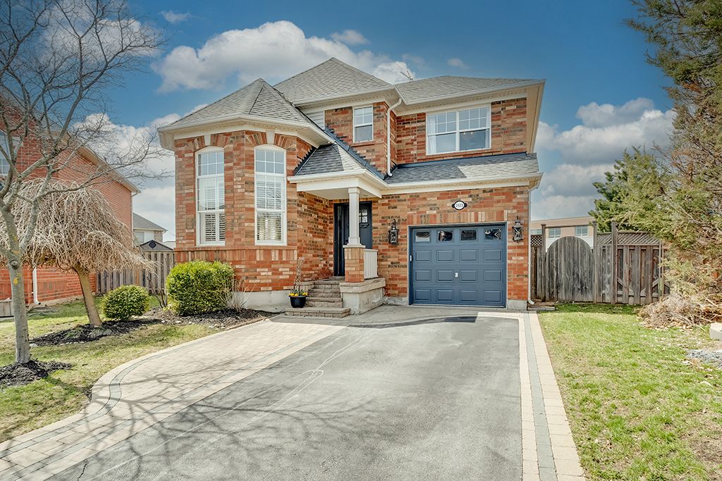 Main Photo: 2423 Hollybrook Drive in Oakville: West Oak Trails Freehold for sale