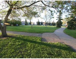 Photo 9: 53 RADCLIFFE Close SE in CALGARY: Radisson Heights Residential Attached for sale (Calgary)  : MLS®# C3346576