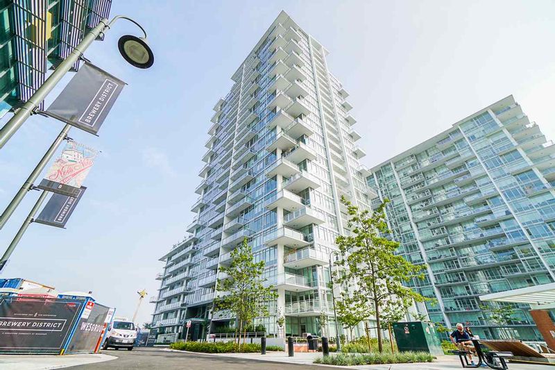 FEATURED LISTING: 2501 - 258 NELSON'S Crescent New Westminster