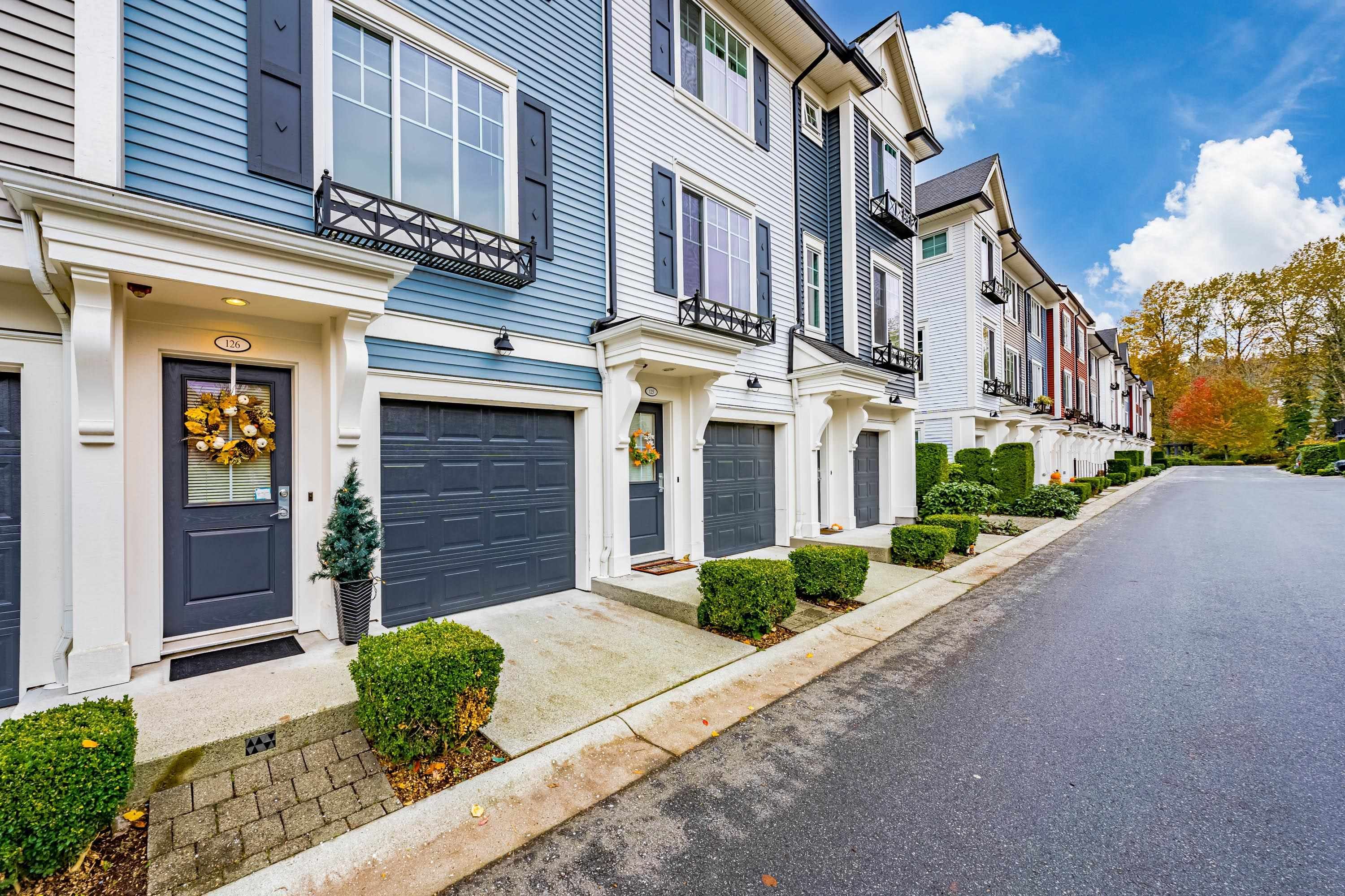 Main Photo: 126 3010 RIVERBEND Drive in Coquitlam: Coquitlam East Townhouse for sale : MLS®# R2737248