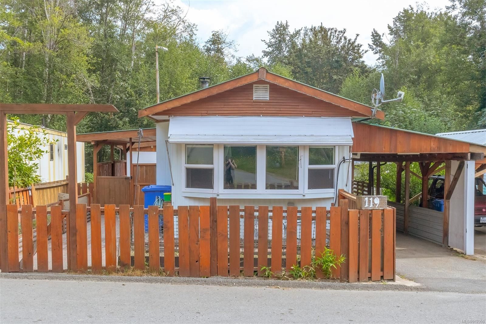 Main Photo: 119 1120 Shawnigan Mill Bay Rd in Mill Bay: ML Mill Bay Manufactured Home for sale (Malahat & Area)  : MLS®# 912350