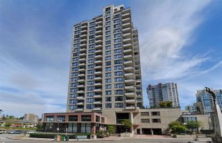 Photo 1: 408 1 RENAISSANCE SQUARE in New Westminster: Quay Condo for sale : MLS®# R2104953