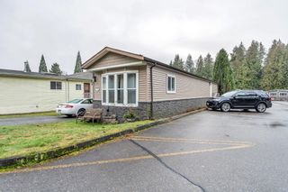Photo 3: 100 2315 198 Street in Langley: Brookswood Langley Manufactured Home for sale in "DEER CREEK ESTATES Manufactured Home Park" : MLS®# R2748194