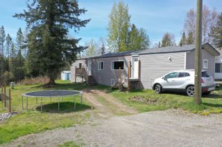 Photo 2: 22 3387 RED BLUFF Road in Quesnel: Red Bluff/Dragon Lake Manufactured Home for sale in "Willow Lane Mobile Home Park" : MLS®# R2881629