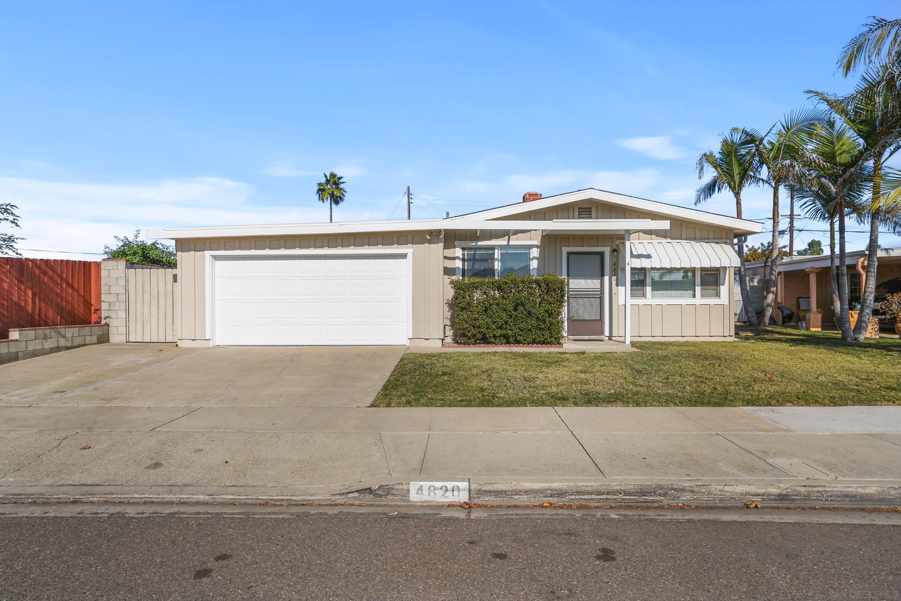 Main Photo: CLAIREMONT House for sale : 3 bedrooms : 4820 Aberdeen St. in San Diego