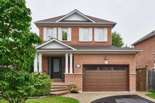 Photo 1: 12 Hanlan Court in Whitby: Port Whitby House (2-Storey) for sale : MLS®# E5716557