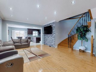 Photo 7: 84 Agostino Crescent in Vaughan: Patterson House (2-Storey) for sale : MLS®# N8255502