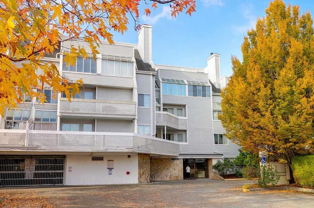 Main Photo: 317 7751 MINORU Boulevard in Richmond: Brighouse South Condo for sale in "CANTERBURY COURT" : MLS®# R2218590