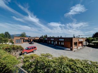 Photo 2: 771 GIBSONS Way in Gibsons: Gibsons & Area Business with Property for sale in "Kern's Plaza" (Sunshine Coast)  : MLS®# C8059672