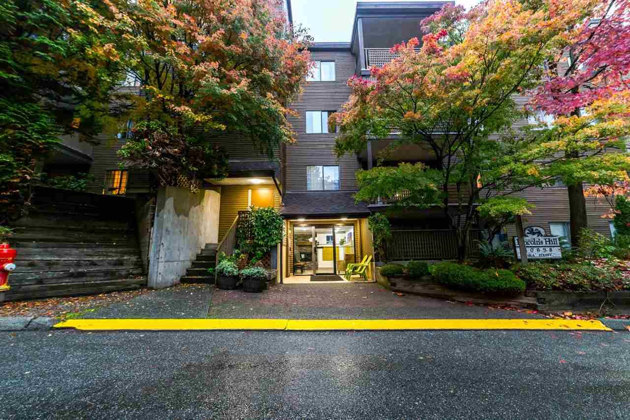 Main Photo: 101 10698 151A Street in Surrey: Guildford Condo for sale in "Lincoln's Hill" (North Surrey)  : MLS®# R2217041