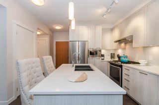 Photo 4: 508 123 W 1ST Street in North Vancouver: Lower Lonsdale Condo for sale in "First Street West" : MLS®# R2752087