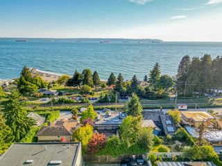 Photo 35: 2525 BELLEVUE Avenue in West Vancouver: Dundarave House for sale : MLS®# R2824253