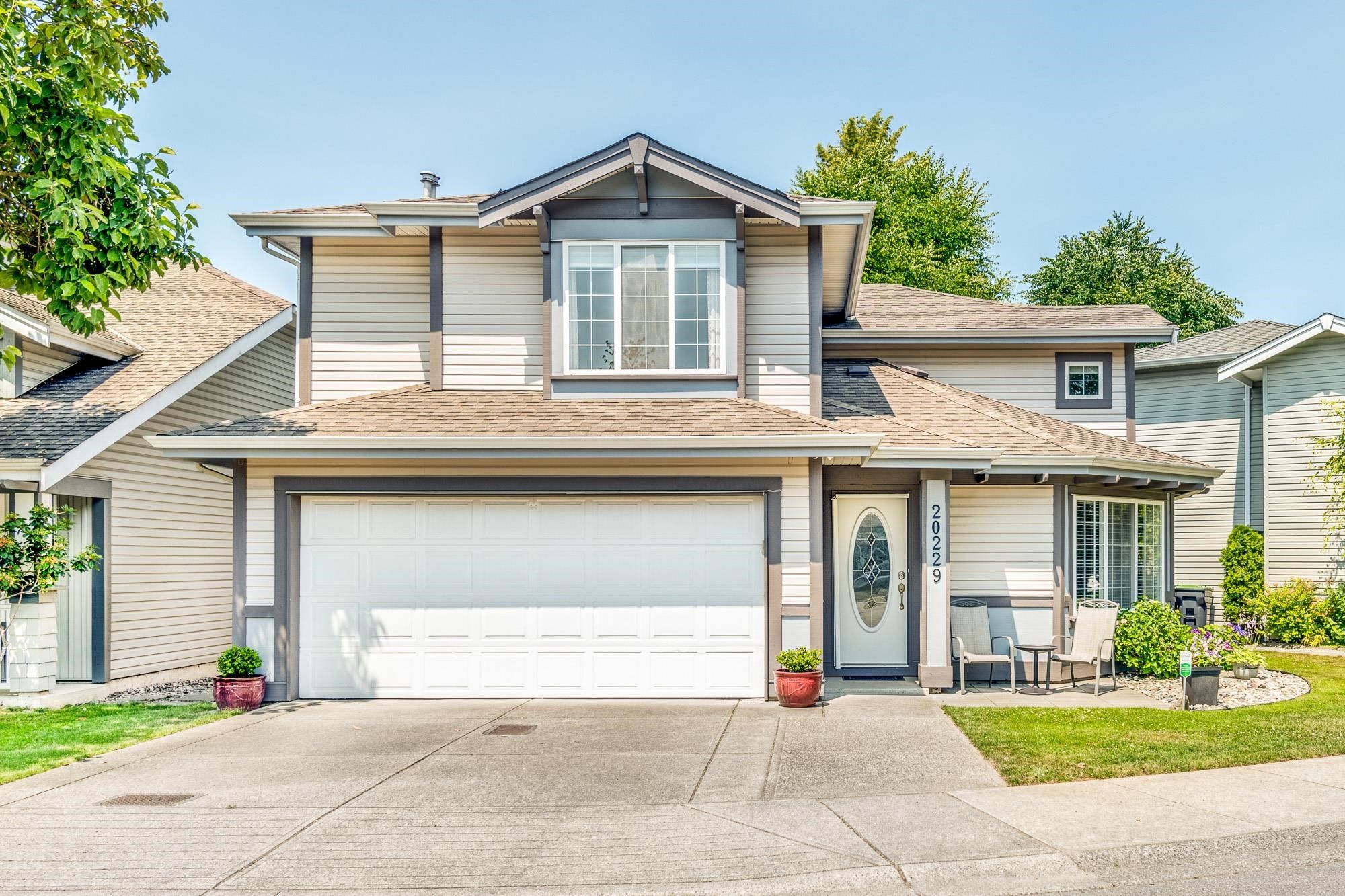 Main Photo: 20229 93A Avenue in Langley: Walnut Grove House for sale in "RIVERWYND" : MLS®# R2818157