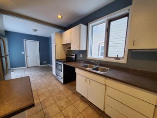 Photo 8: 637 Warsaw Avenue in Winnipeg: Crescentwood Residential for sale (1B)  : MLS®# 202227145