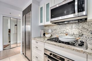 Photo 7: 1705 590 NICOLA Street in Vancouver: Coal Harbour Condo for sale in "Cascina" (Vancouver West)  : MLS®# R2677050