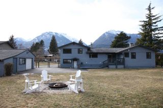 Photo 17: 40228 DIAMOND HEAD Road in Squamish: Garibaldi Estates House for sale : MLS®# R2348707