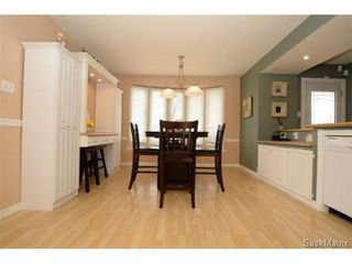 Photo 3: 54 FUHRMANN Crescent in Regina: Walsh Acres Single Family Dwelling for sale (Regina Area 01)  : MLS®# 498152