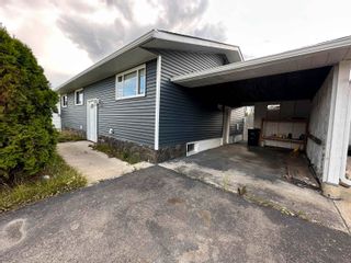 Photo 2: 23 HEATHER Crescent in Mackenzie: Mackenzie -Town House for sale : MLS®# R2803609