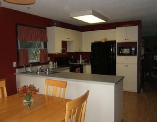 Photo 3: 120 ALEX TAYLOR Drive in WINNIPEG: Transcona Residential for sale (North East Winnipeg)  : MLS®# 2817046
